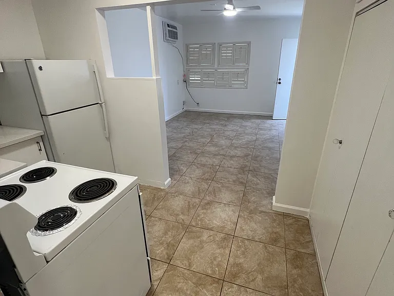 3664 W 54th St #1 — Photo 10