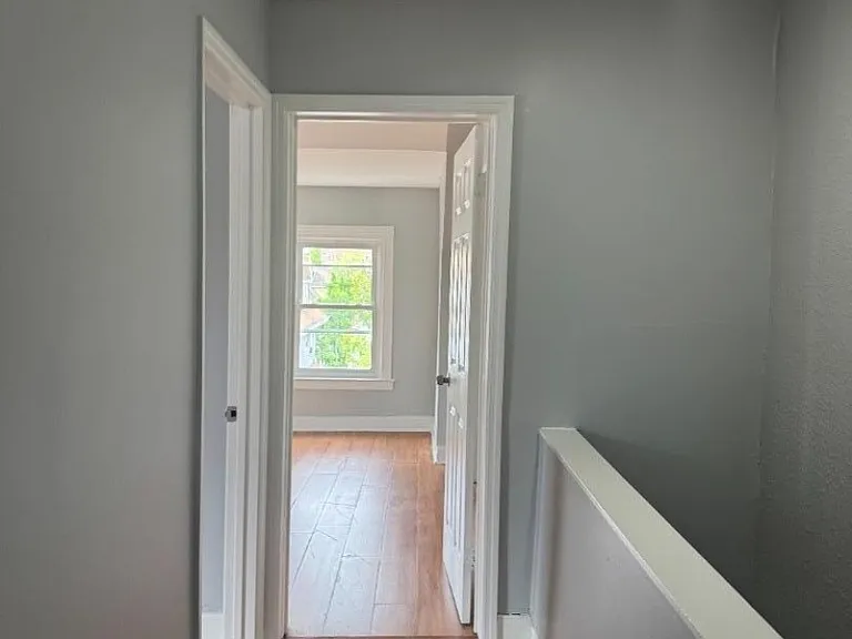 105 N Munn Ave — Photo 4