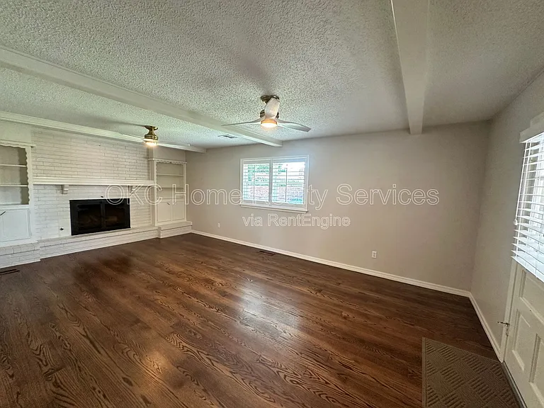 12 SW 100th St — Photo 10