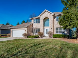 16412 W Shawnee Dr, Lockport, IL 60441
