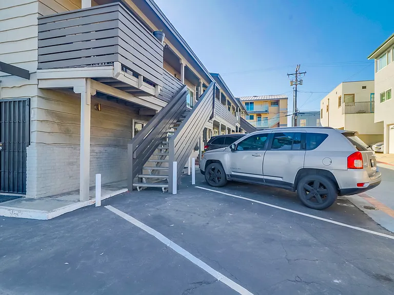 3600 Mission Blvd #13 — Photo 3