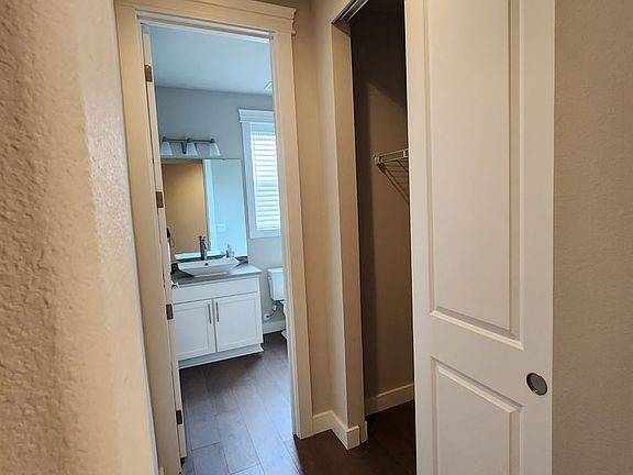 5th image of 8435 NE 146th St