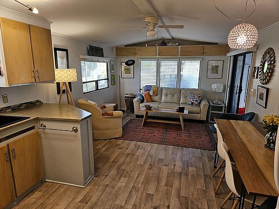 3rd image of 57 Crown Point Dr