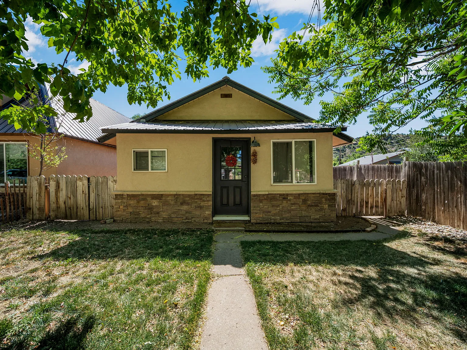 2 bed, 1000 sqft, $2,850 — Photo 1