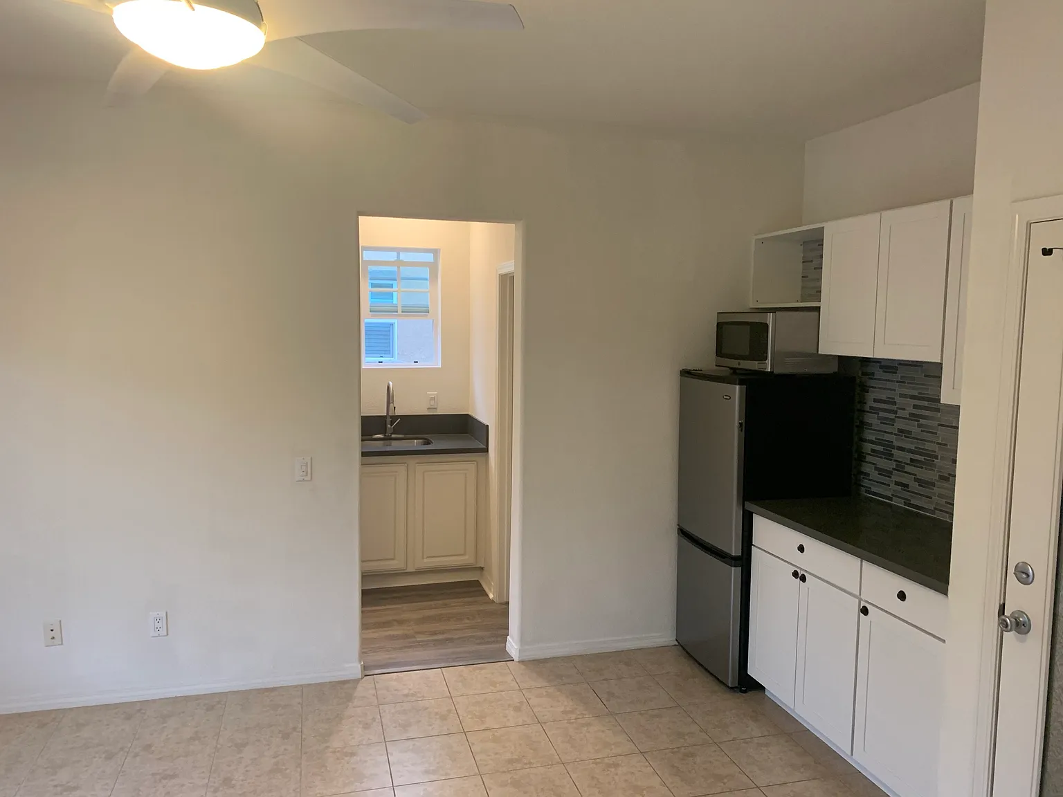 Studio, 350 sqft, $1,800 — Photo 2