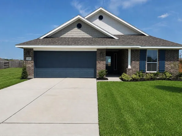 2230 W Post Oak Cir, Dayton, TX 77535