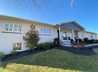 4215 Beacon St, Bluefield, WV 24701