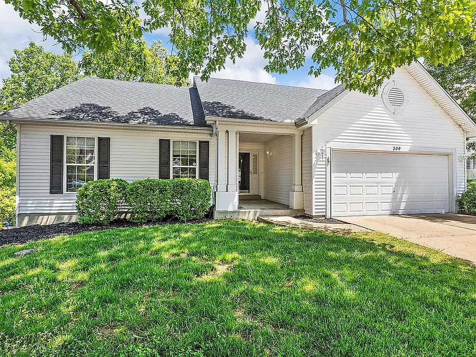 4 bed, 3434 sqft, $4,195 — Photo 1