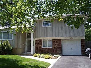 2nd image of 6 N Summit Dr