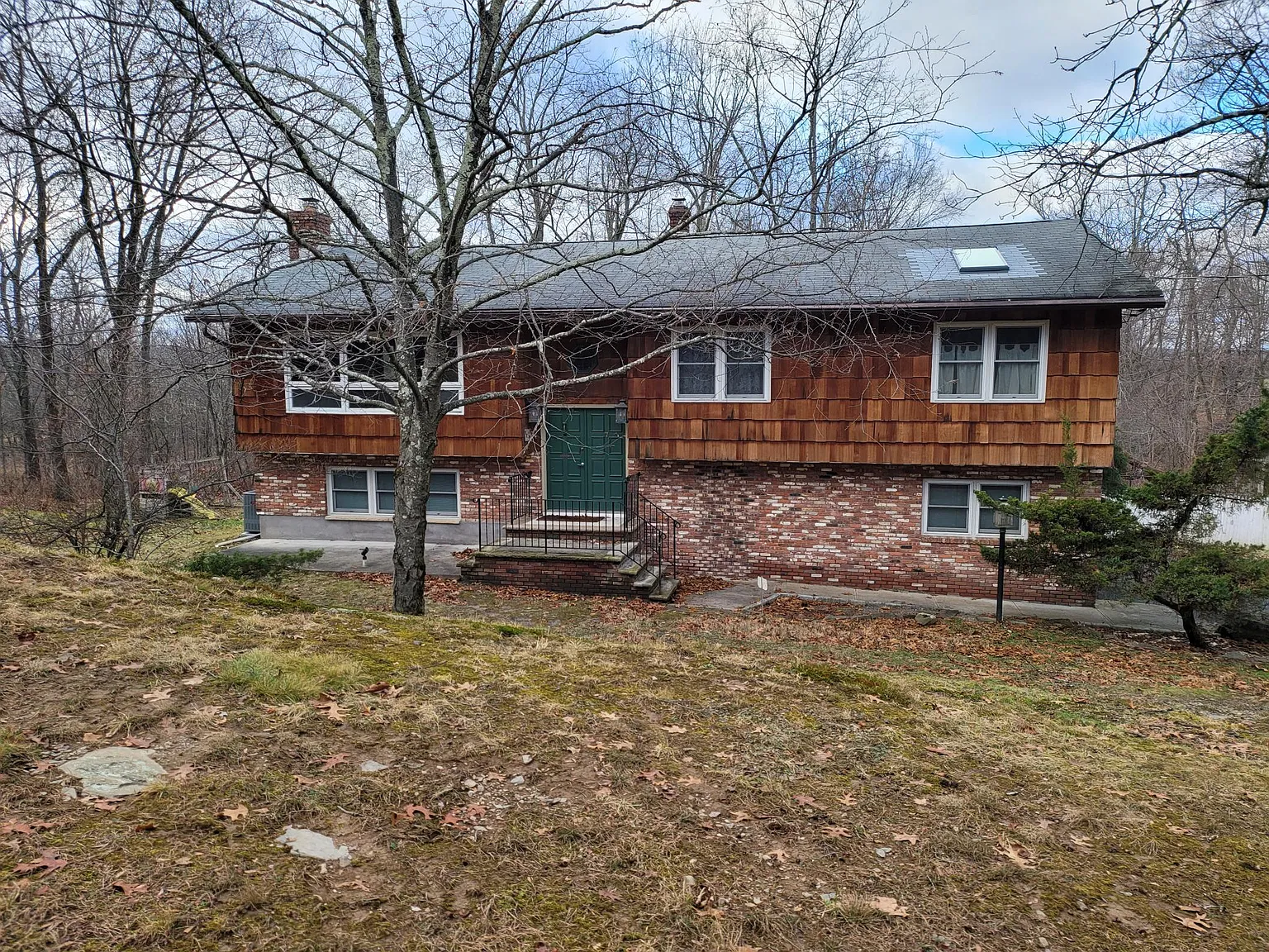 3 bed, 2383 sqft, $3,500 — Photo 1