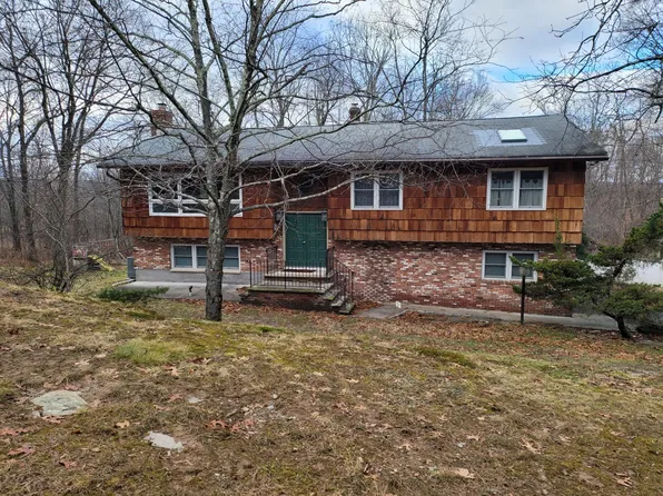 7 Cromwell Rd, Monroe, NY 10950