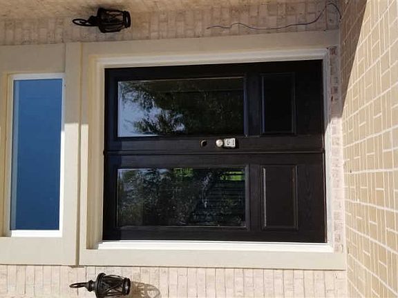 2nd image of 7166 Sleepy Hollow Cir