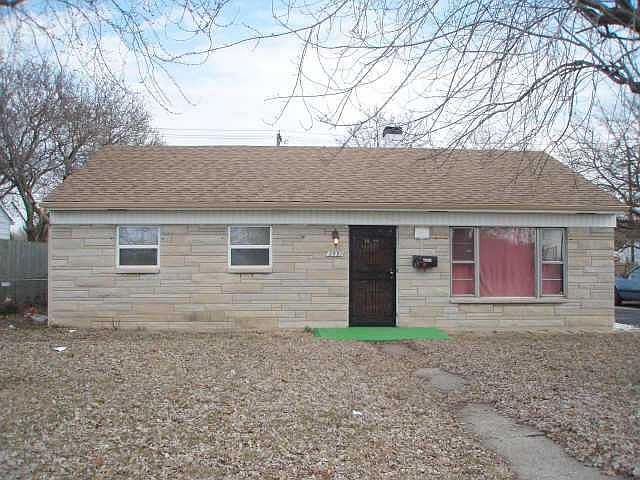 2nd image of 2551 N Ralston Ave