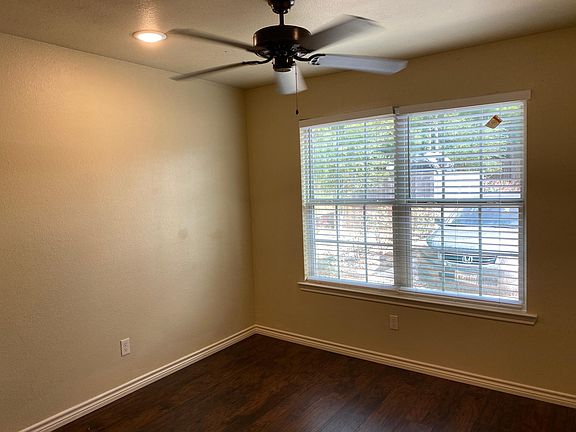 4th image of 606 Rockdale St APT 109