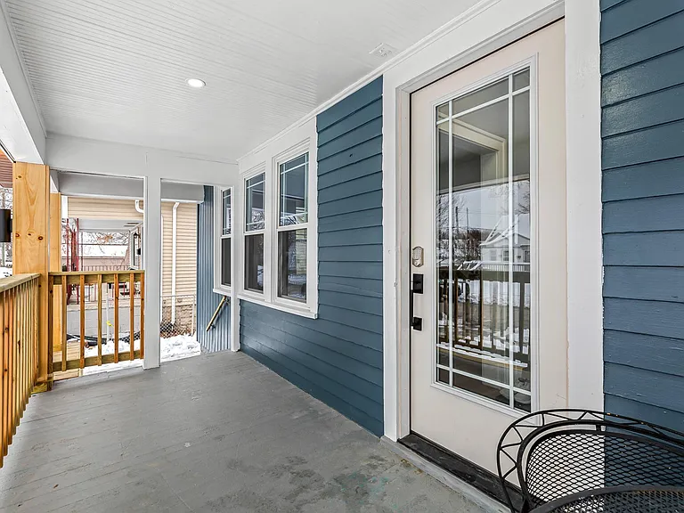419 S Kenwood Ave — Photo 6