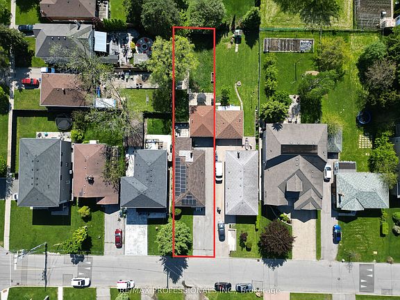 2nd image of 50 Elinor Ave