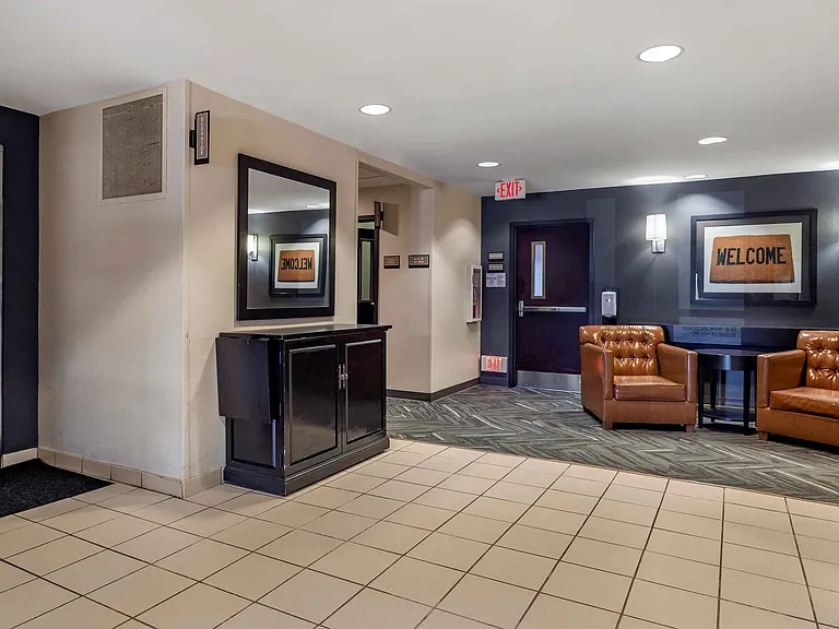 Lobby and Guest Check-in