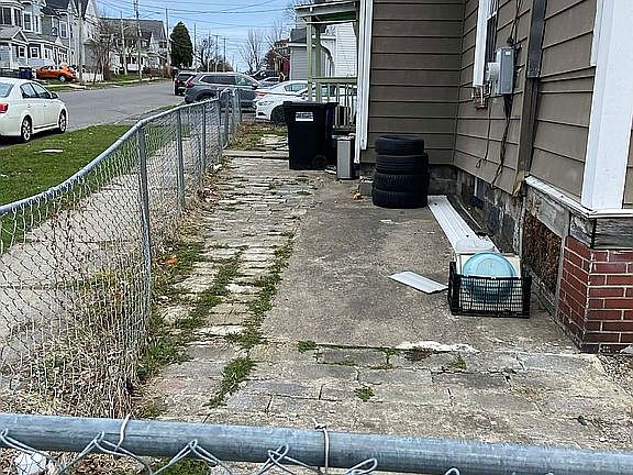 4th image of 1710 Lodi St
