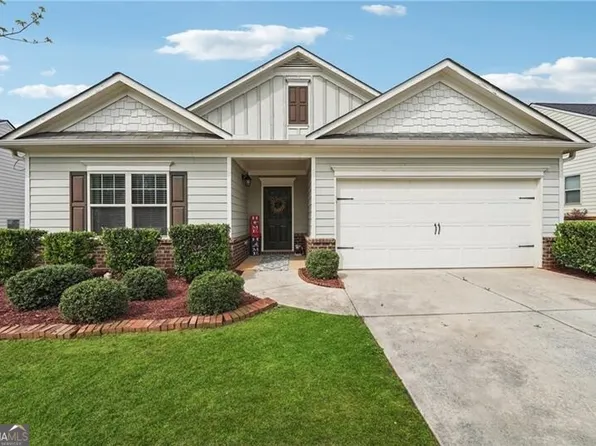 4211 Spruce Trl, Gainesville, GA 30504