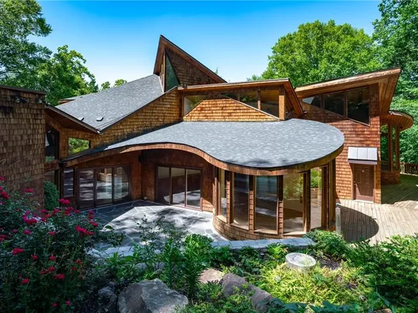 120 Laurel Dr NE, Atlanta, GA 30342
