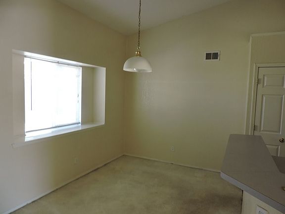 5th image of 1712 Jean Louise St