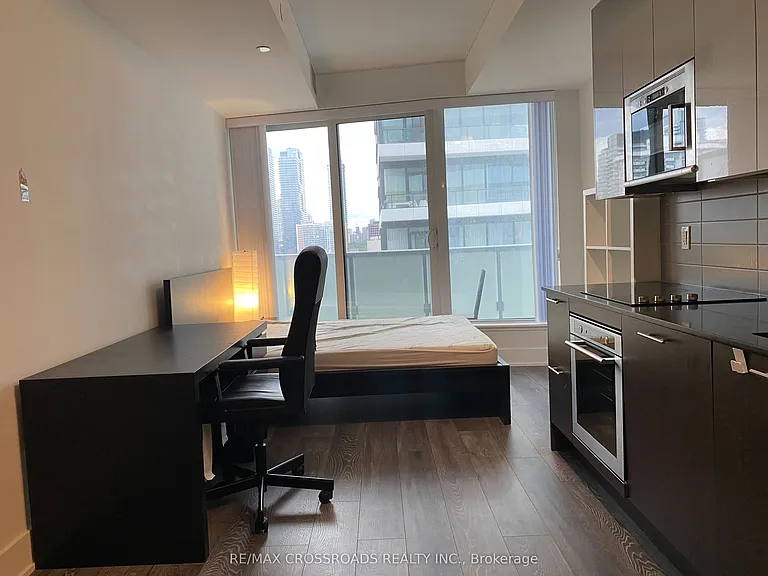 403 Church St #1906 — Photo 6