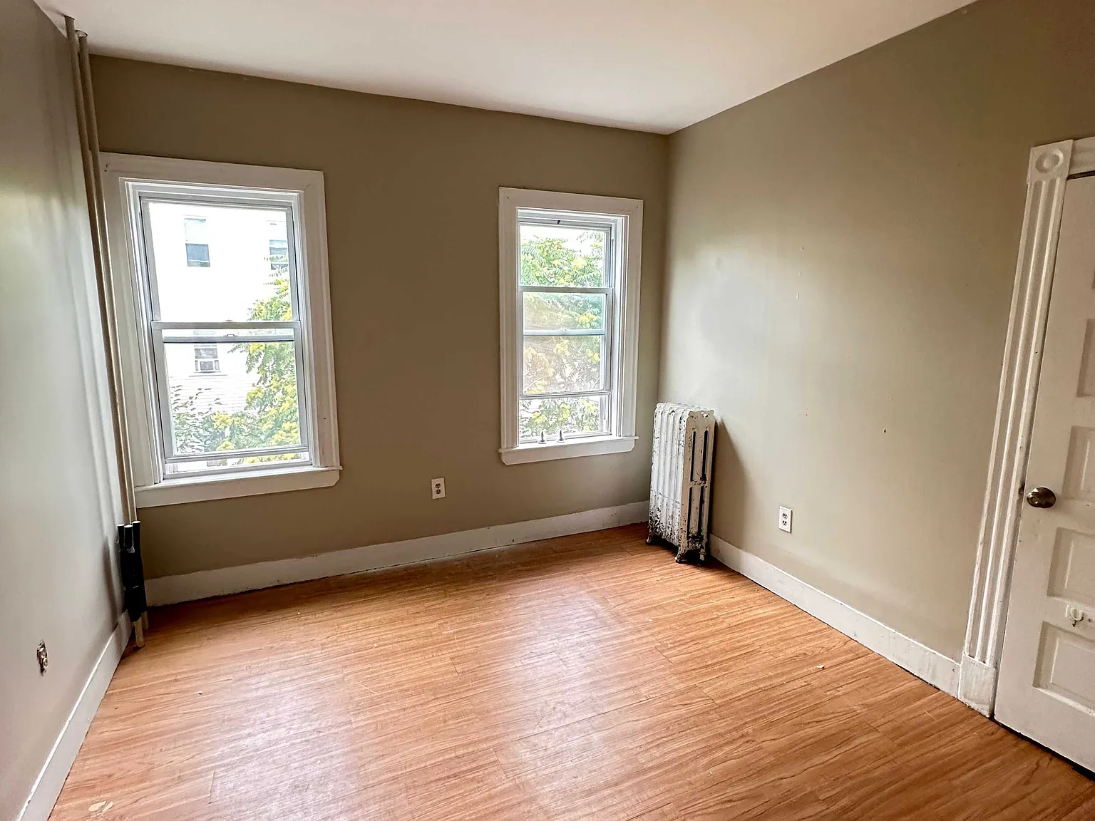 4 bed, $3,300 — Photo 2