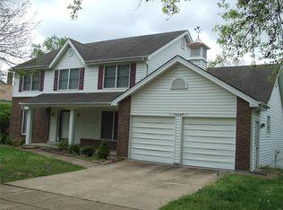14448 White Pine Ridge Ln, Chesterfield, MO 63017