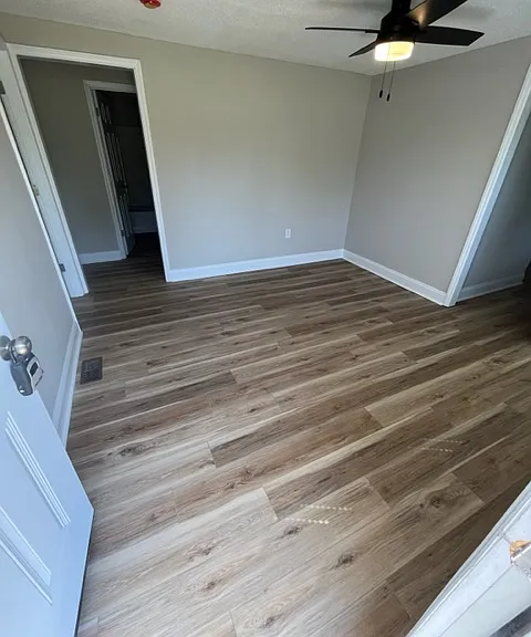 125 Tumblewood Ct — Photo 3