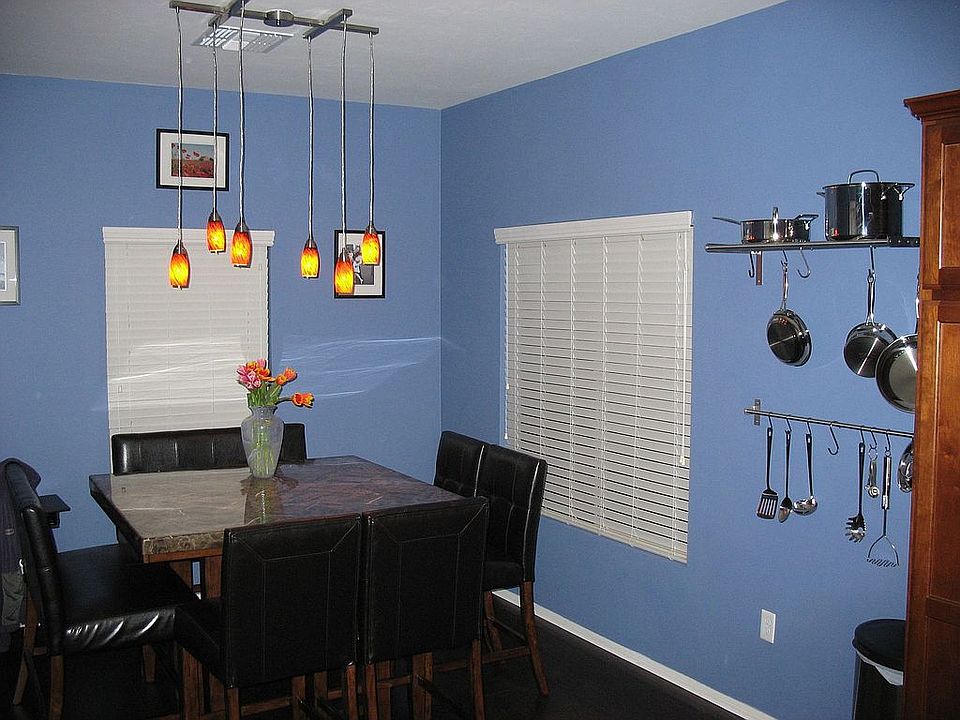 eat in kitchen