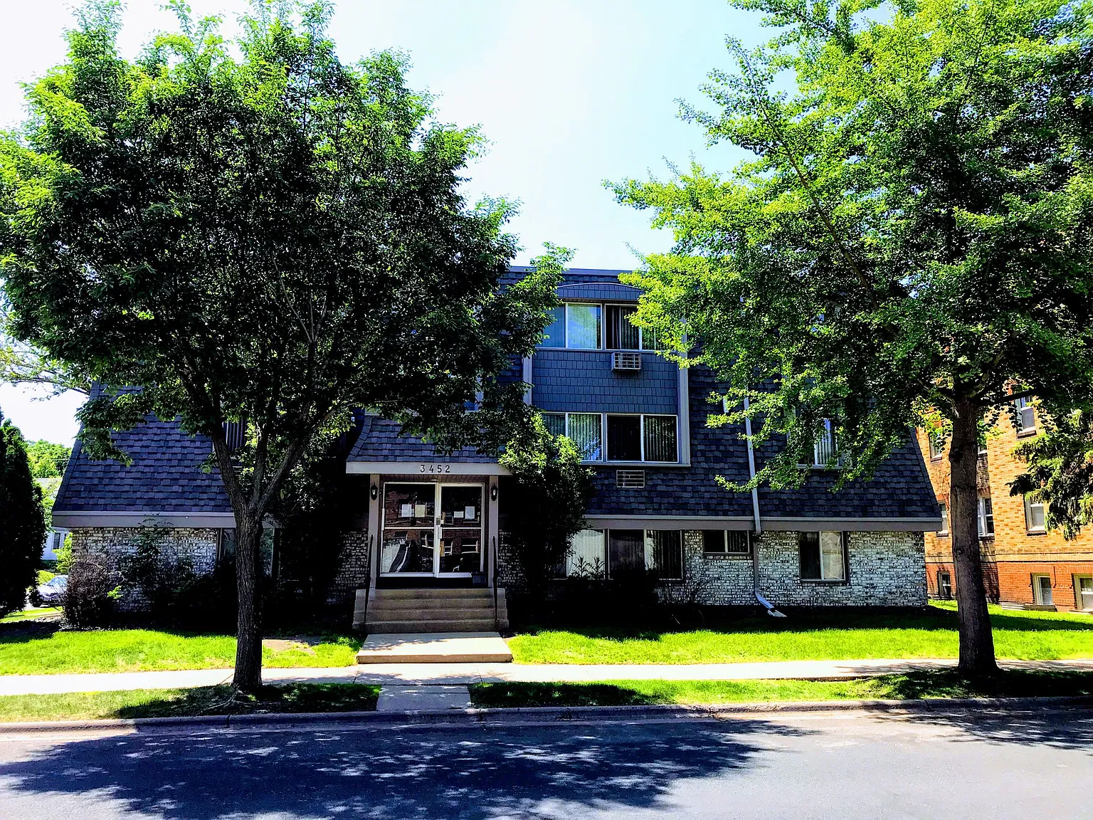 3452 Emerson Ave S. — Photo 4