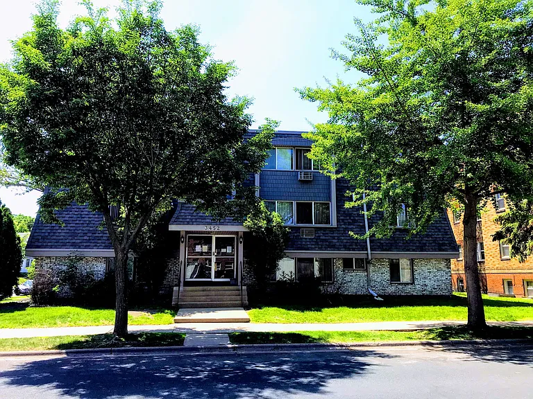 3452 Emerson Ave S — Photo 4