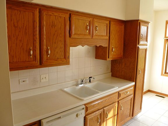 4th image of 18423 Pine Cone Dr APT 1