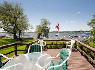 11332 E Indian Lake Dr, Vicksburg, MI 49097