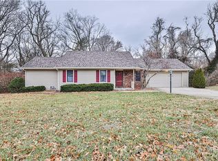 816 N Main St, Higginsville, MO 64037