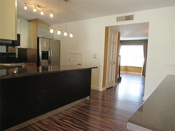 5th image of 10345 Carrollwood Ln #131