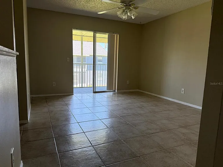 4240 Pershing Pointe Pl #7 — Photo 3