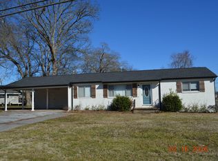 385 Cross St, Rossville, GA 30741
