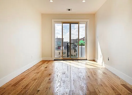 Rented by RENTBK LLC | media 12