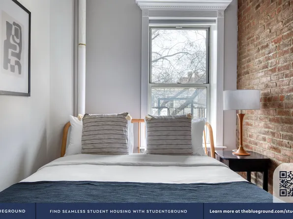 566 Hudson Street image 11 of 19