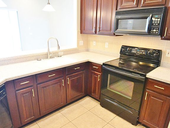 5th image of 11719 Grove Arcade Dr