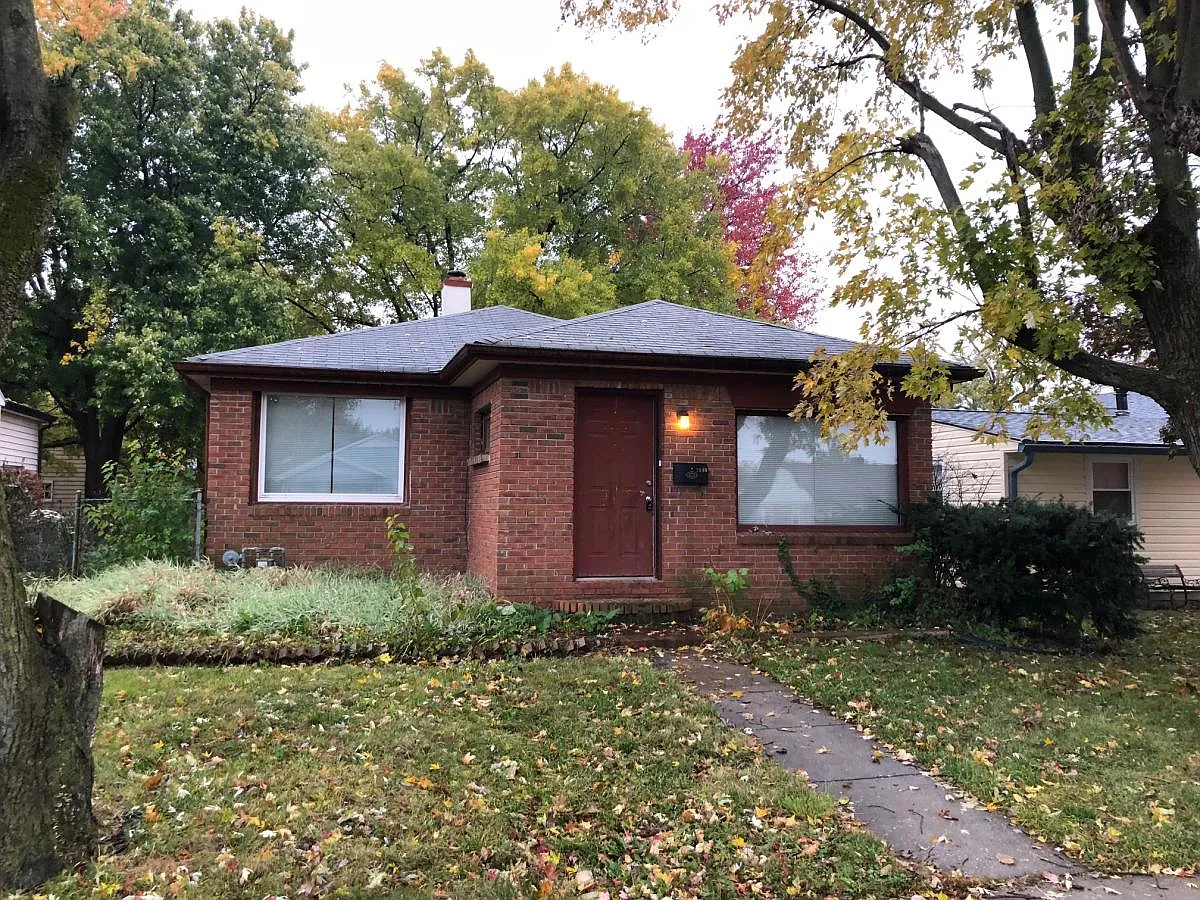 2049 E Legrande Ave photo 1