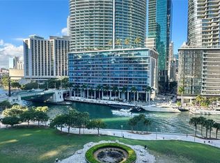 475 Brickell Ave APT 910, Miami, FL 33131