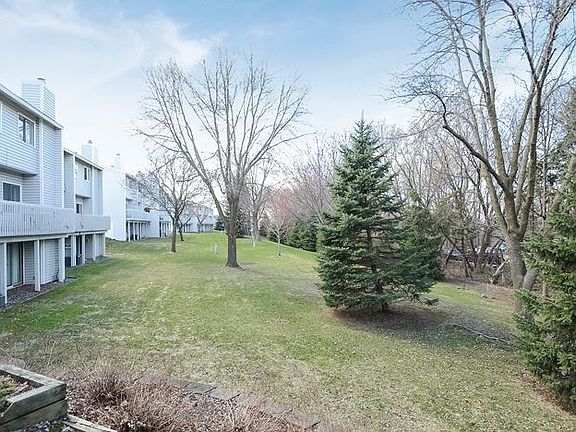 3rd image of 2176 Tower Ct