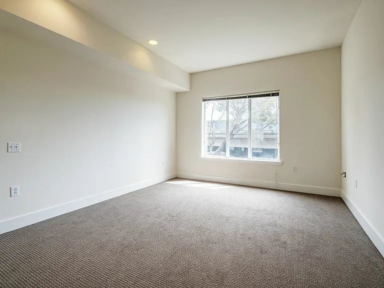 631 Pennsylvania Ave — Photo 12