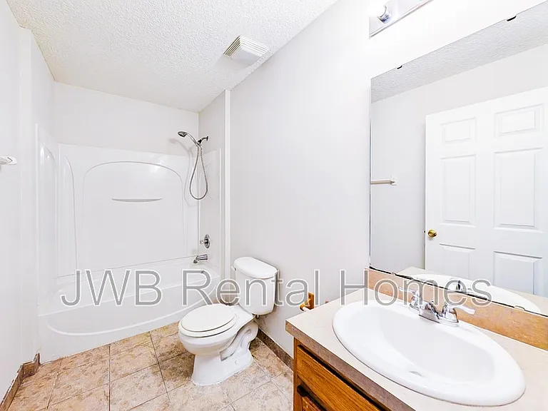 488 Arlington Rd — Photo 13
