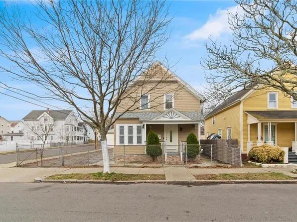 174 Hamilton St, Providence, RI 02907