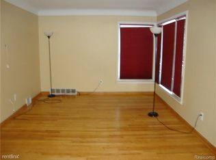 7250 Helen St, Center Line, MI 48015