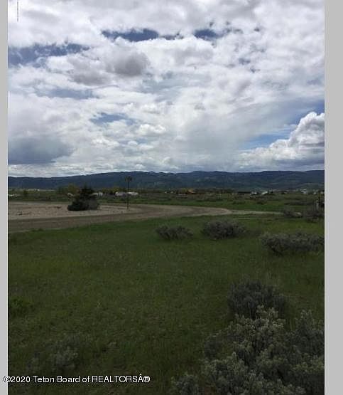 2nd image of 458 Butte Dr