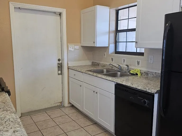 1153 Camino Del Rey Dr — Photo 4